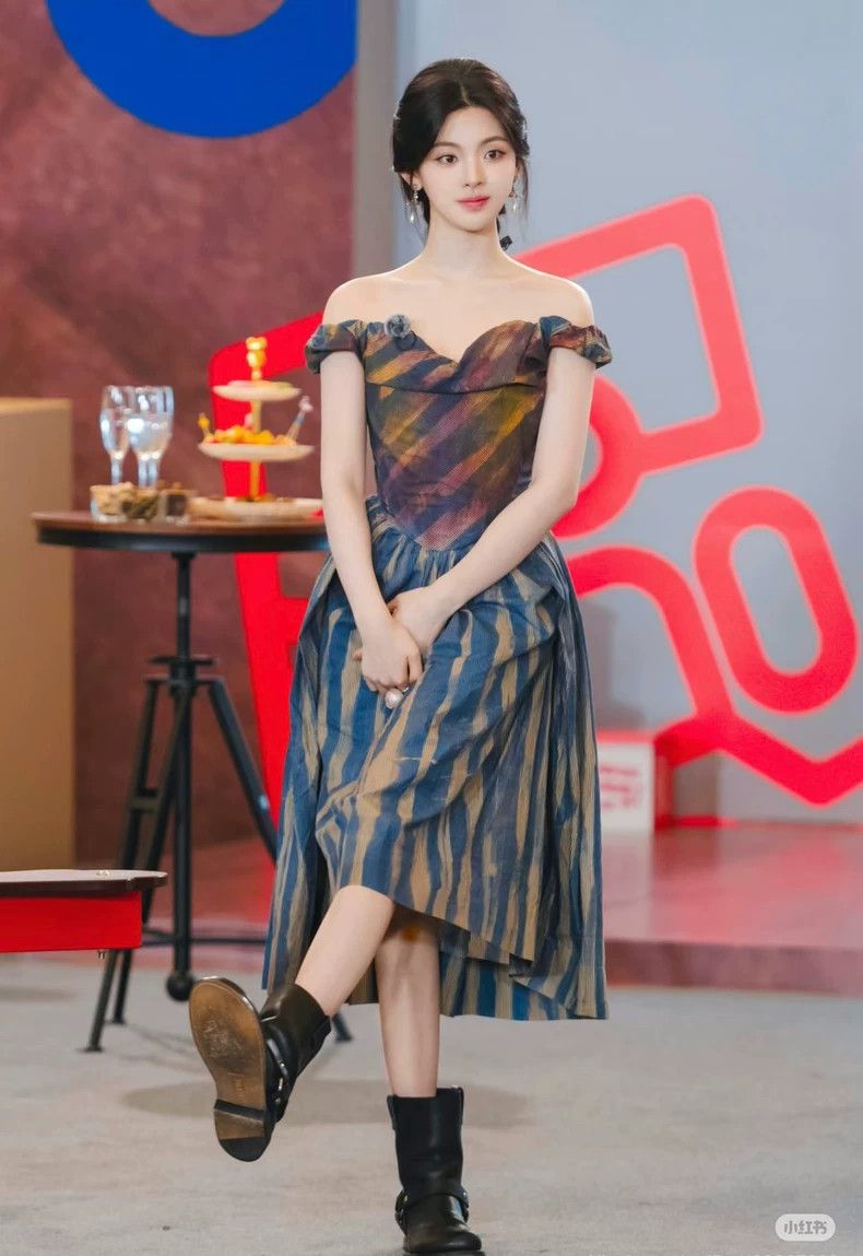 Vivienne Westwood Vivienne Westwood Oil painting Fishbone dress Size XS / US 0-2 / IT 36-38 - 5 Thumbnail