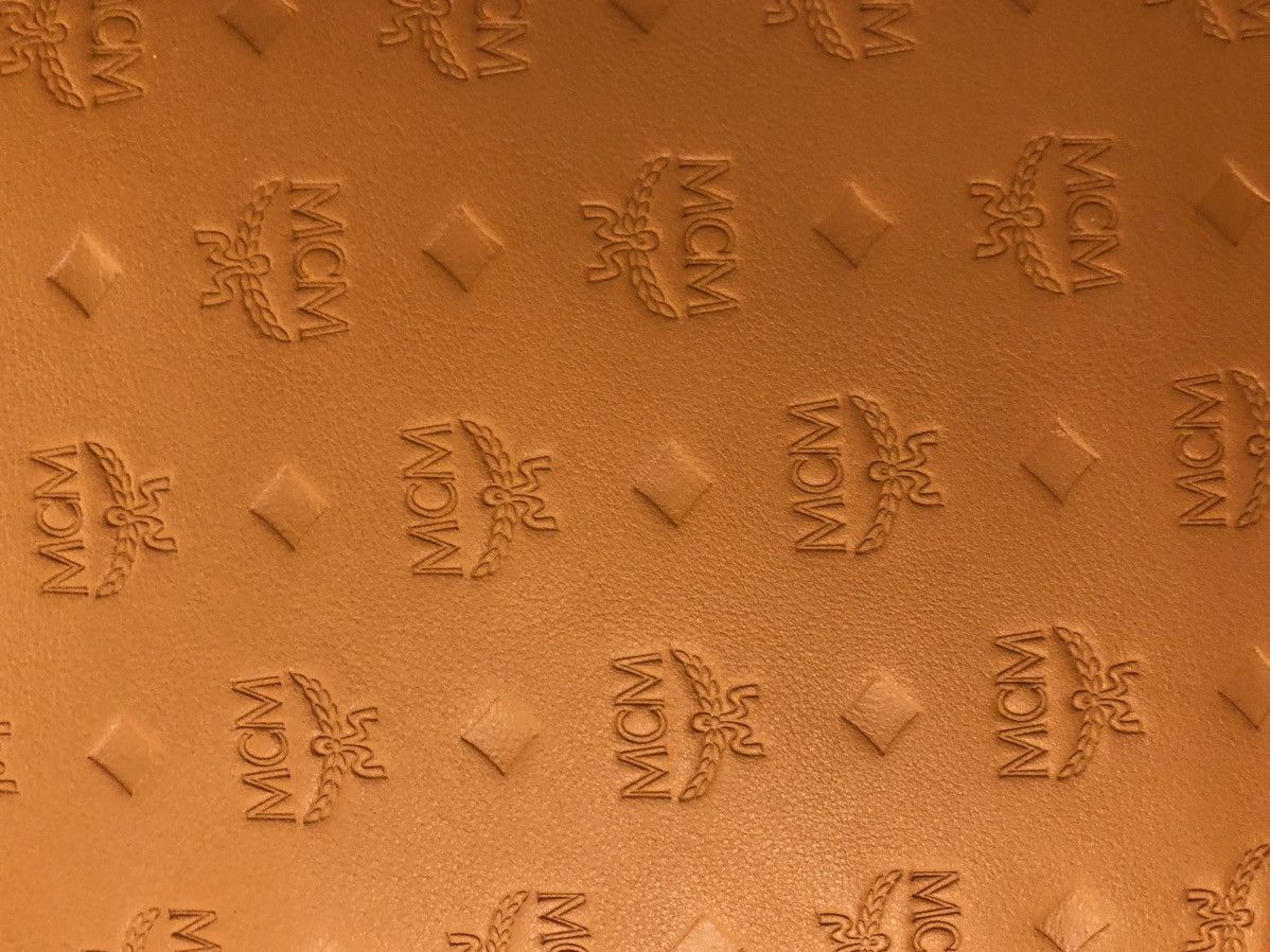 MCM MCM Gold Logo Monogram Crossbody Messenger Bag Fall 2022 Size ONE SIZE - 10 Thumbnail