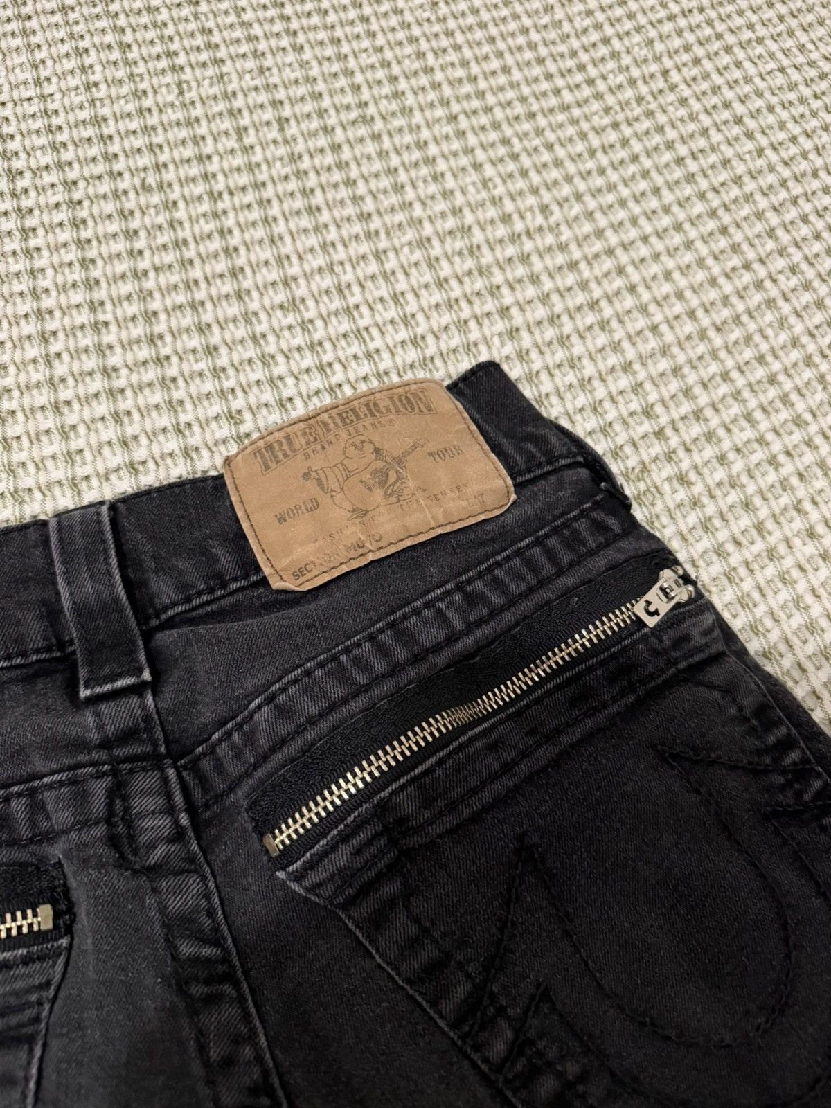 True Religion True Religion Black Zipper Denim | Purchased in 2016 Size US 27 - 6 Thumbnail