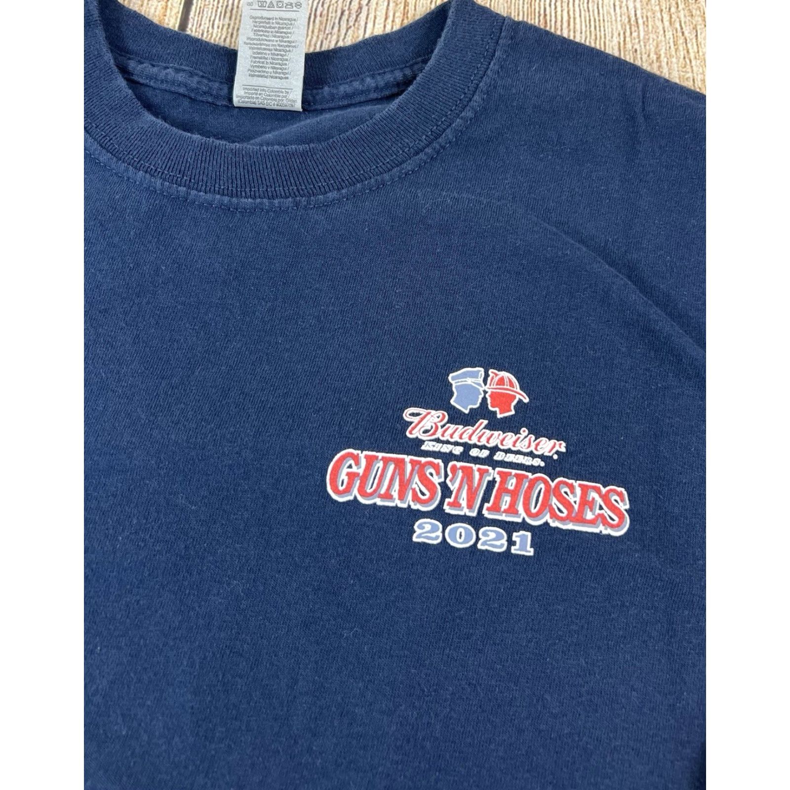 Gildan VINTAGE Budweiser Guns N Hoses Boxing St Louis 2022 Longsleeve T Shirt Medium Blue Mens Long Sleeve Graphic Print Shirt Size US M / EU 48-50 / 2 - 6 Thumbnail