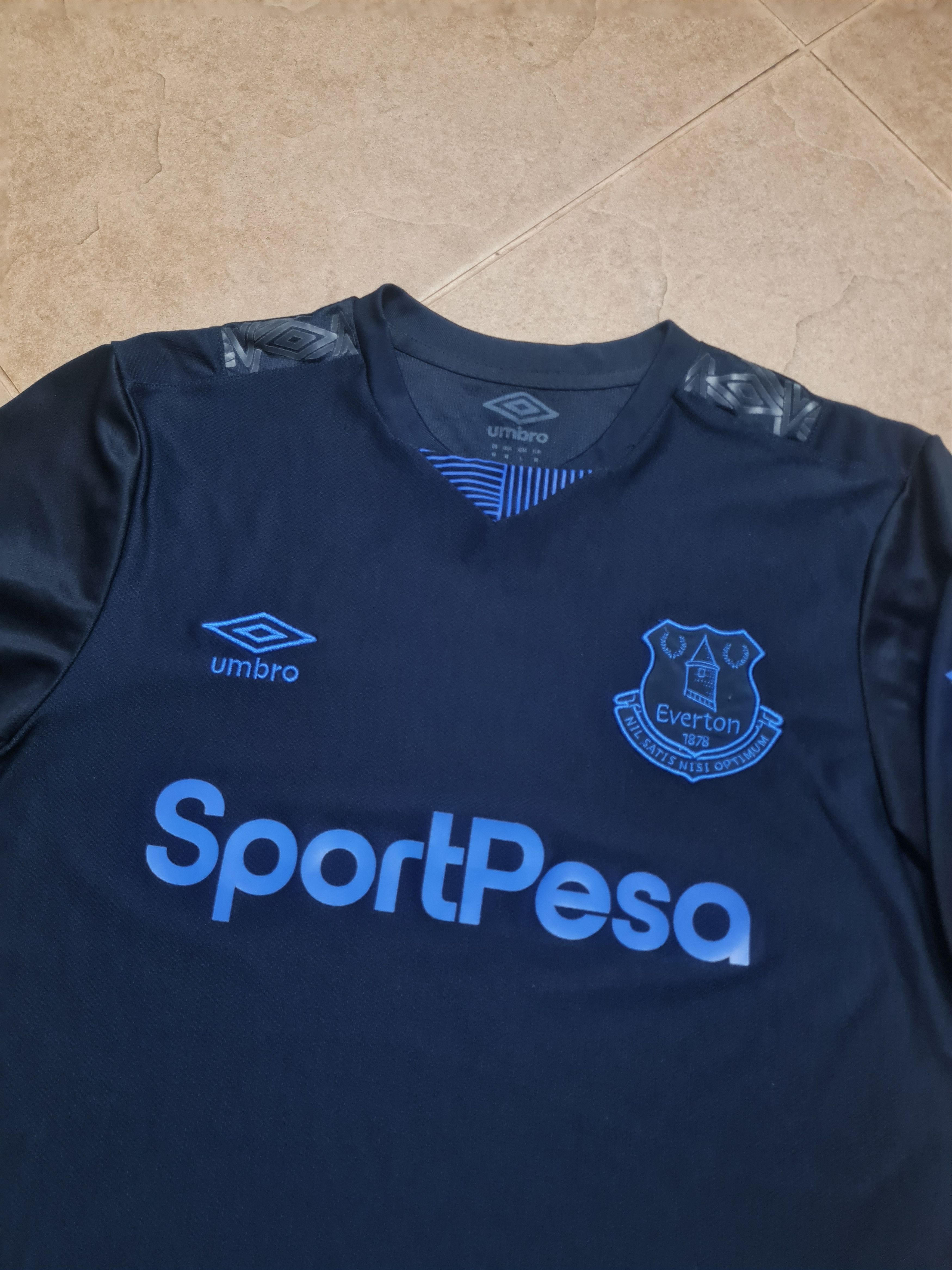 Umbro EVERTON 2019 2020 THIRD FOOTBALL SHIRT SOCCER JERSEY UMBRO Size US M / EU 48-50 / 2 - 2 Thumbnail