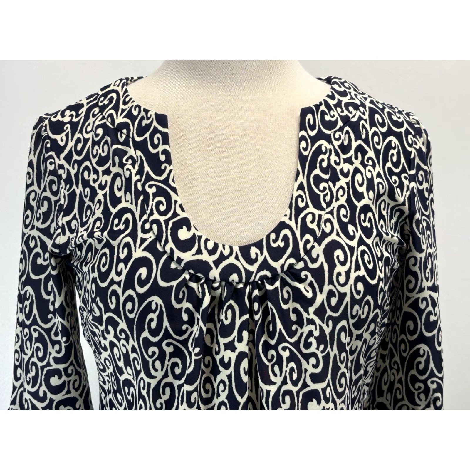 Vintage Jude Connally Dress Women's Medium A-Line Short Sleeve Pull-On Casual Party Travel Navy Ivory Stretch Size M / US 6-8 / IT 42-44 - 5 Thumbnail