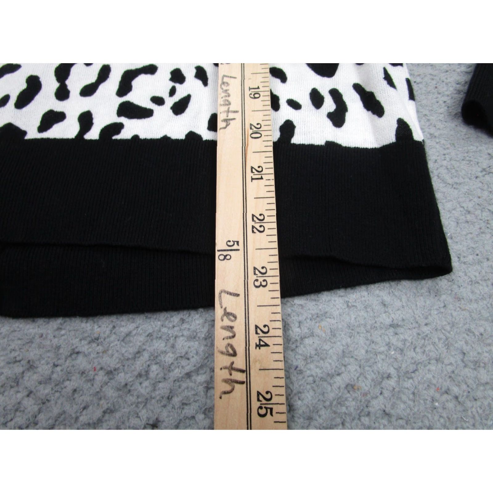 Ann Taylor VINTAGE Ann Taylor Cardigan Sweater Womens M White Leopard Print Crewneck Academia y2k Size M / US 6-8 / IT 42-44 - 7 Thumbnail