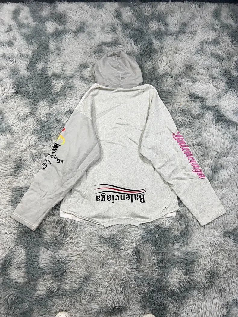 Balenciaga Balenciaga Distressed Sweatshirt, Size 2 Size US M / EU 48-50 / 2 - 2 Thumbnail
