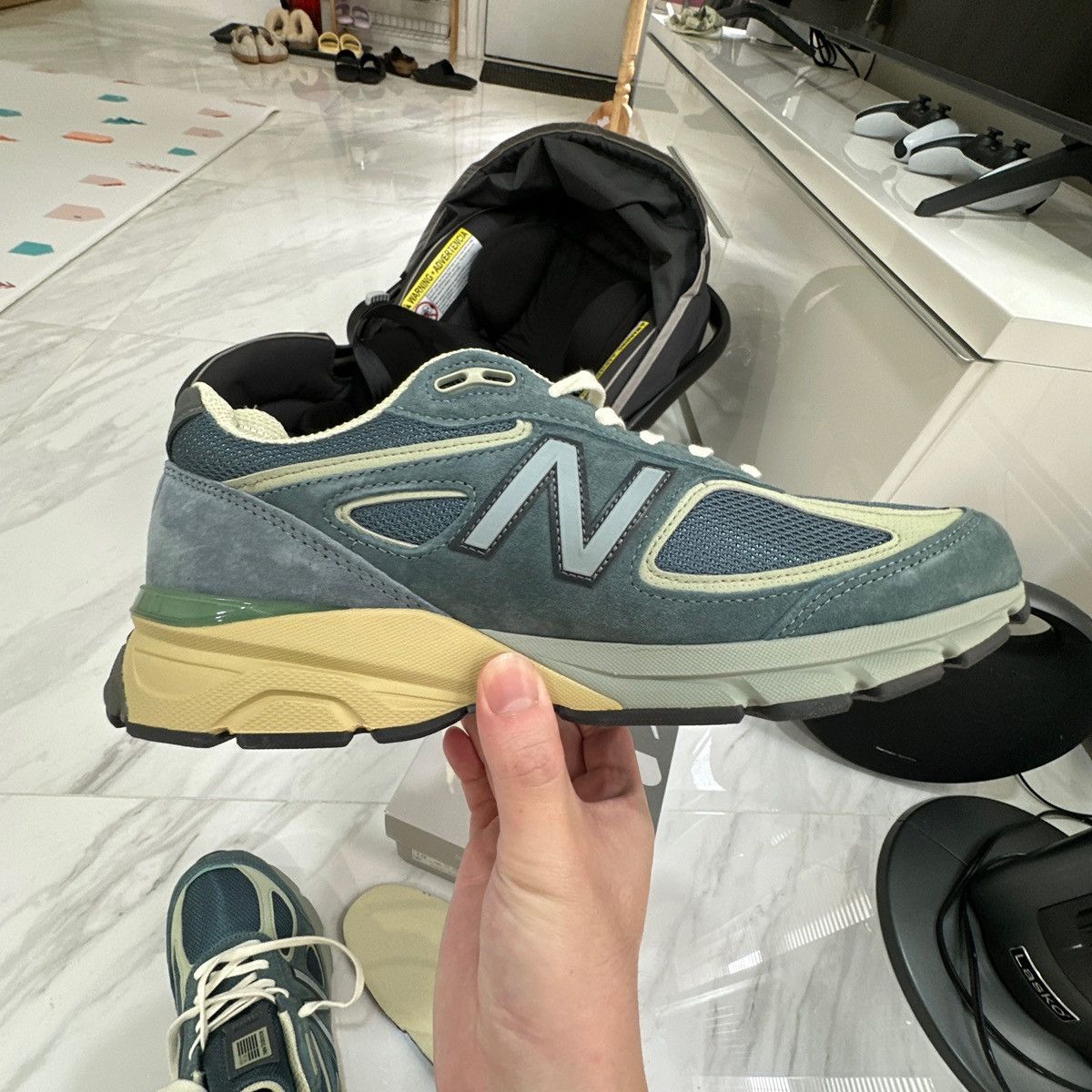 Auralee × New Balance New balance 990v4 x auralee Size US 10 / EU 43 - 18 Thumbnail