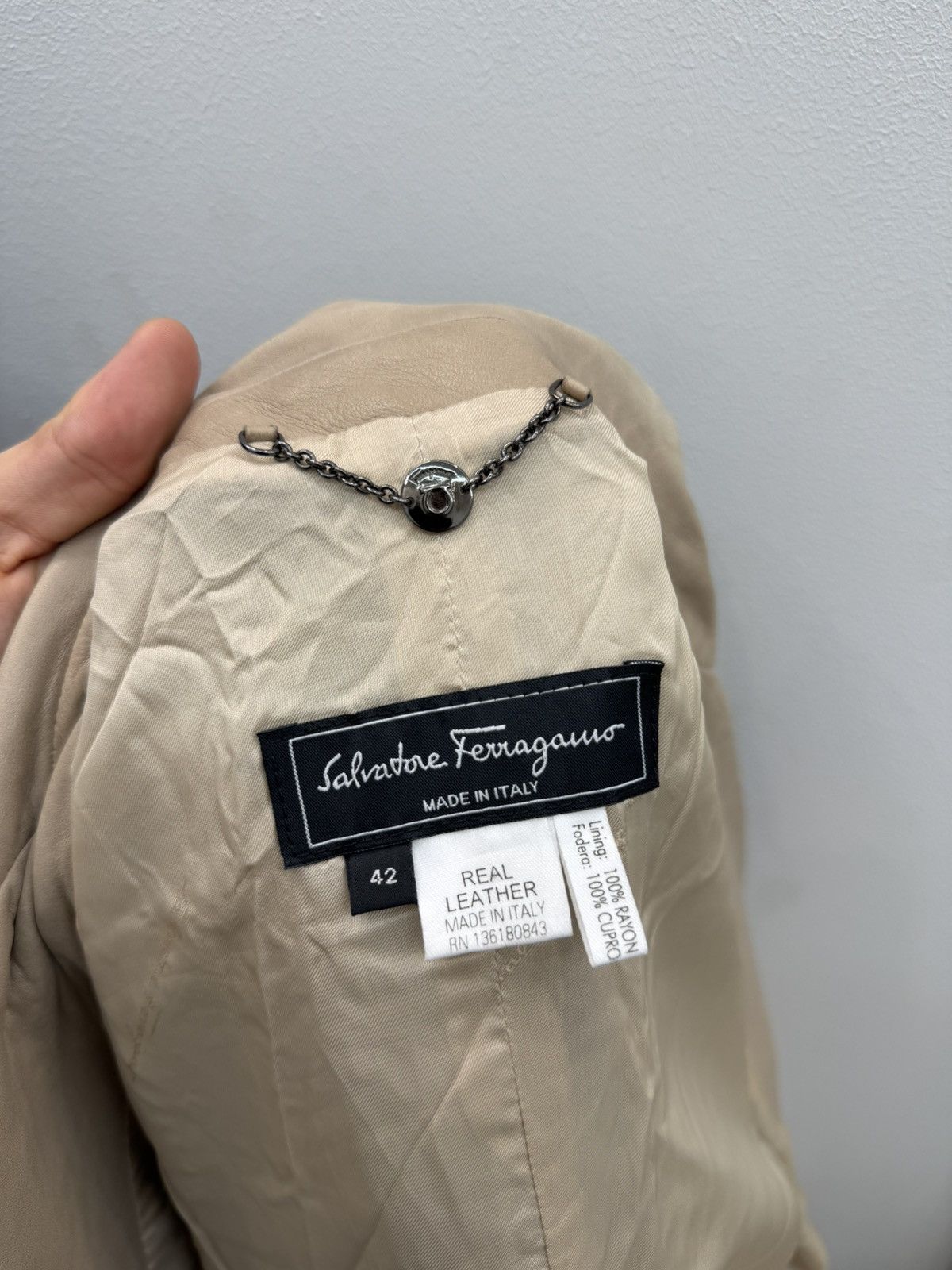 Salvatore Ferragamo Salvatore Ferragamo 3 Buttons Leather Blazer Size M / US 6-8 / IT 42-44 - 10 Thumbnail