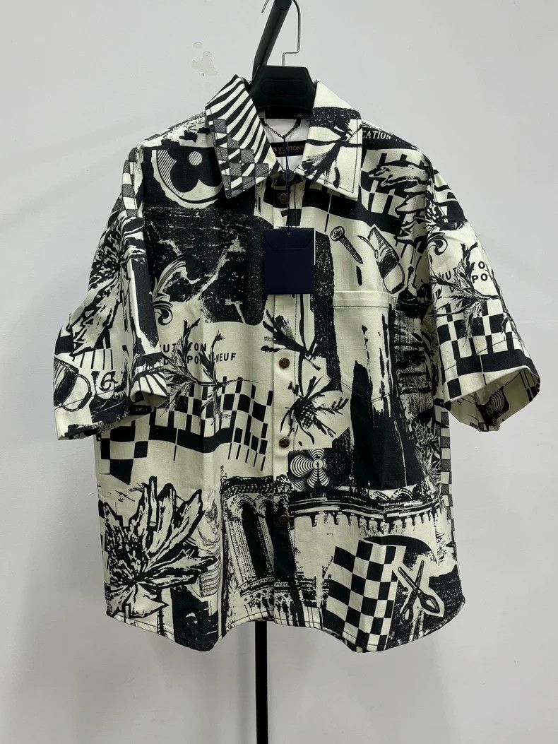Louis Vuitton Louis Vuitton SS23 Graphic Printed Single Breasted Short Sl Size US M / EU 48-50 / 2 - 1 Thumbnail