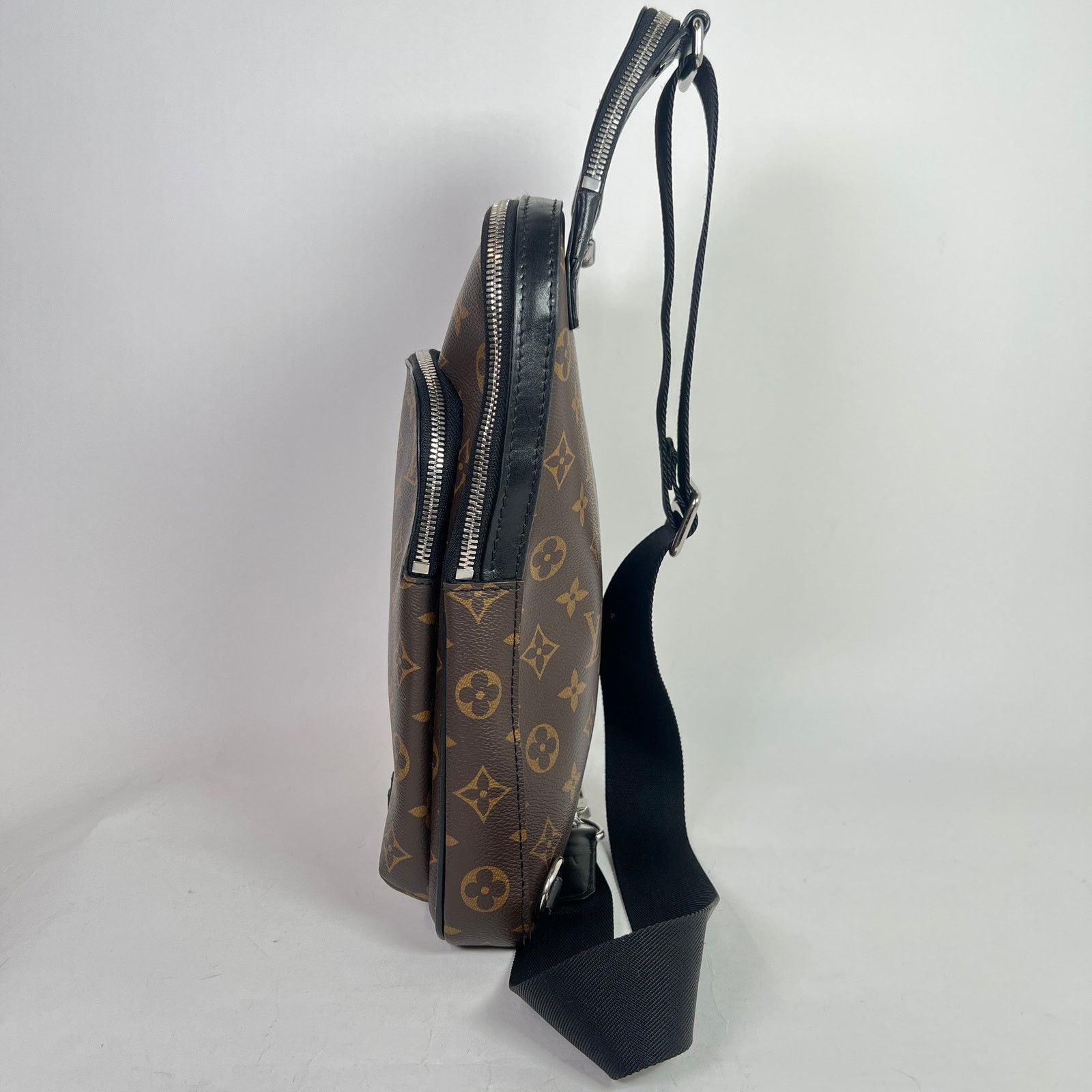 Louis Vuitton Louis Vuitton Monogram Avenue Sling Bag Size ONE SIZE - 2 Thumbnail
