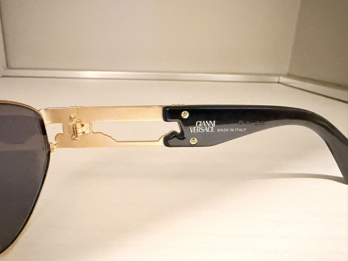 Versace Gianni varsace S75 col.16L gold black man sunglasses vintage Size ONE SIZE - 11 Thumbnail