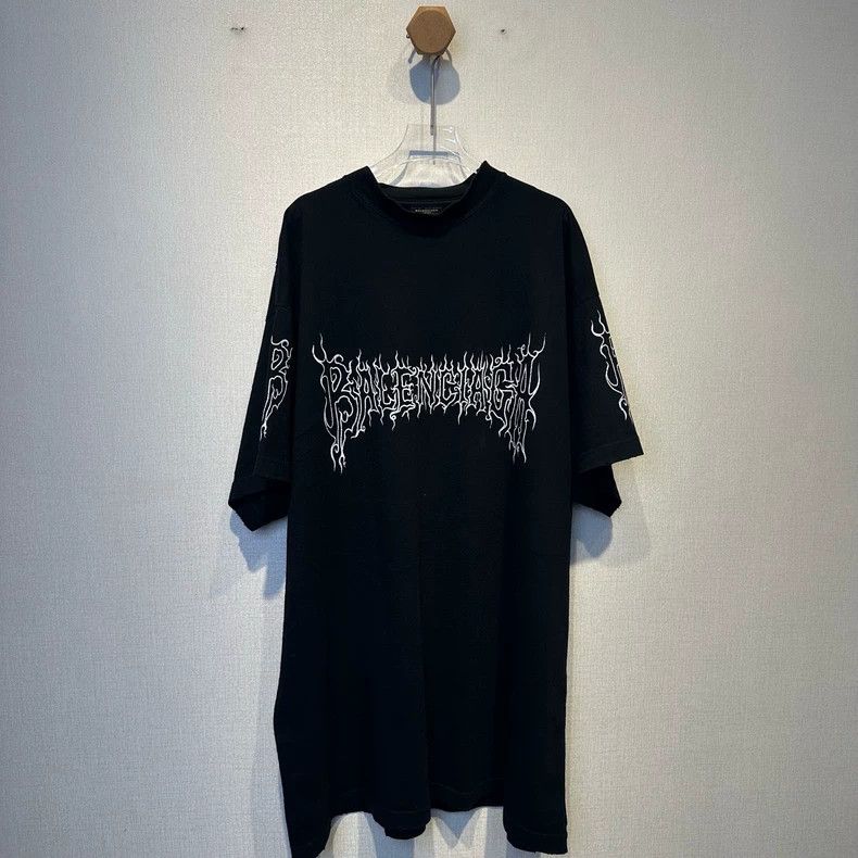 Balenciaga Balenciaga 24 the Year of the Loong limited Sanskrit flame Size US L / EU 52-54 / 3 - 1 Thumbnail