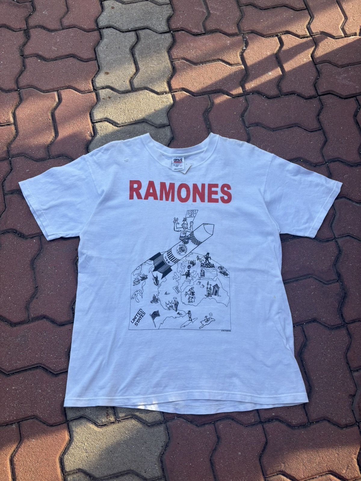 Band Tees Vintage Ramones Gabba Gabba Hey Tshirt Size US L / EU 52-54 / 3 - 1 Thumbnail