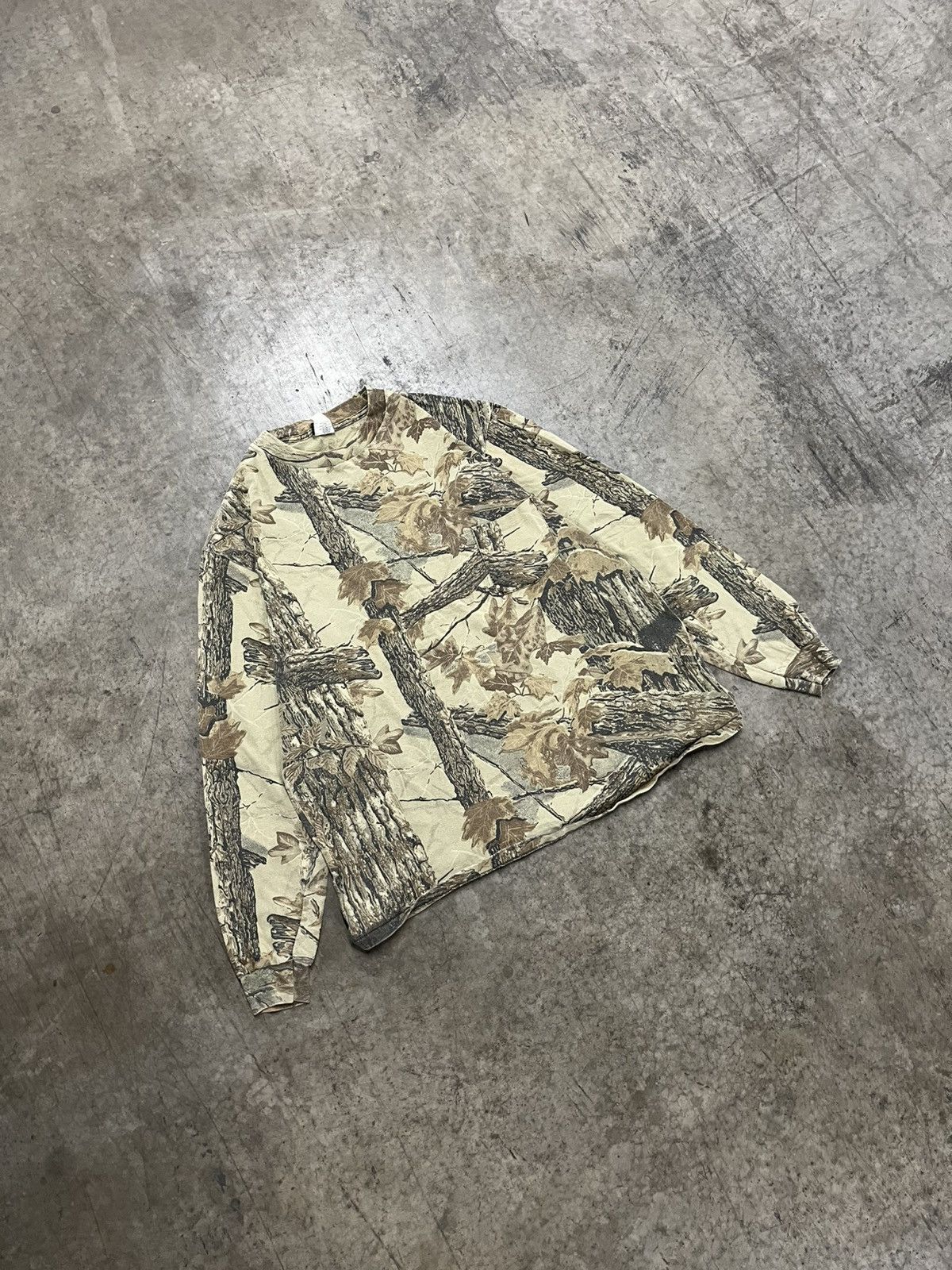 Carhartt × Vintage Realtree camo vintage faded longsleeve shirt skater hype Size US XL / EU 56 / 4 - 1 Thumbnail