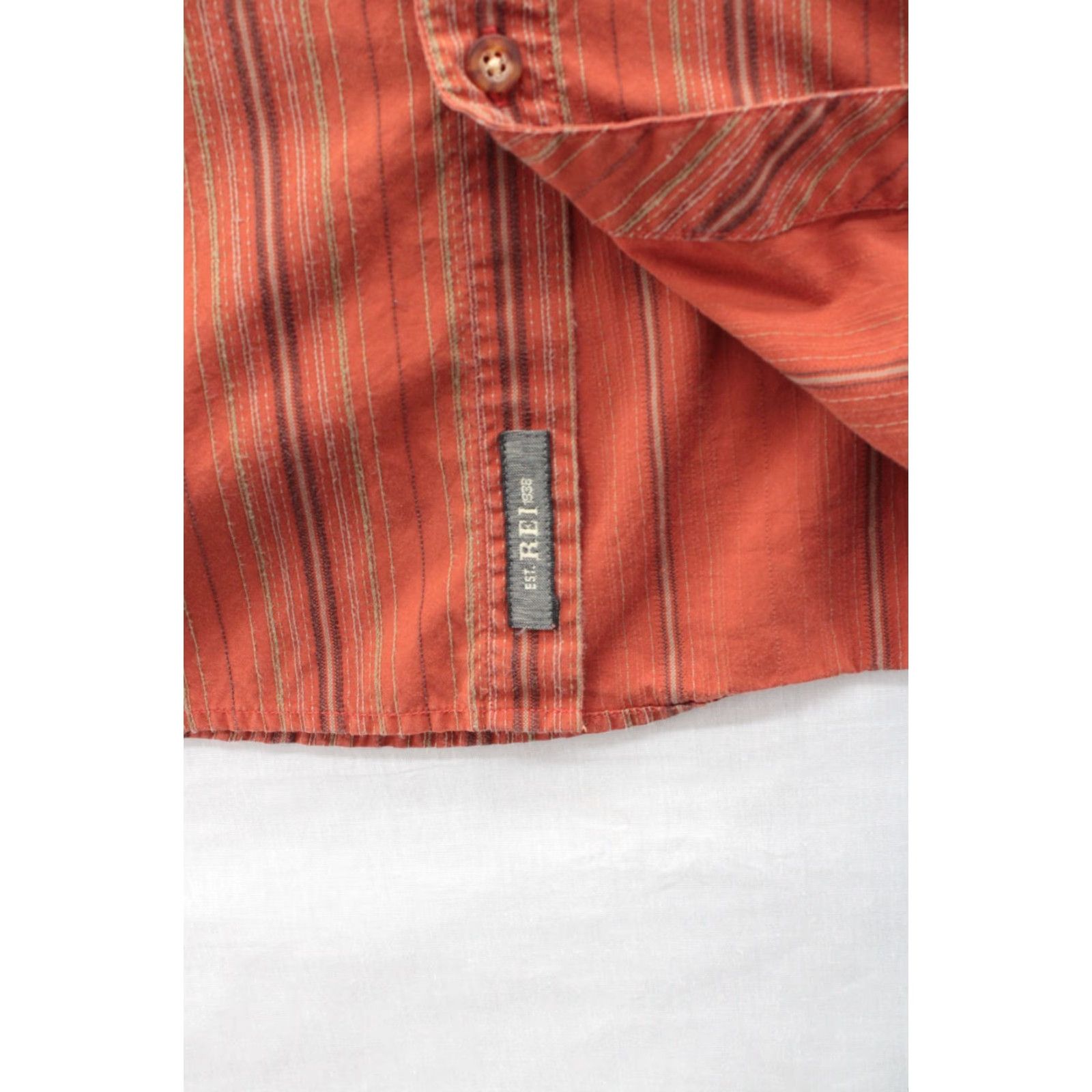 Vintage REI Shirt Button-Up Orange Short Sleeve Pocket Lightweight Outdoors Men L Shirt Size US L / EU 52-54 / 3 - 4 Thumbnail