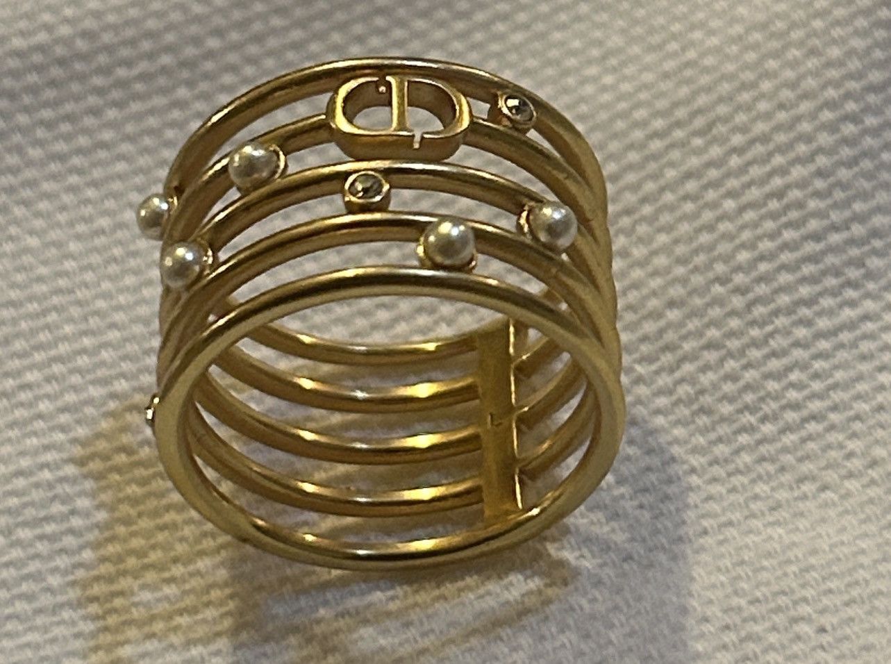 Dior Dior D-BACKSTAGE RING Gold-Finish Metal White Resin Pearls Size ONE SIZE - 8 Thumbnail