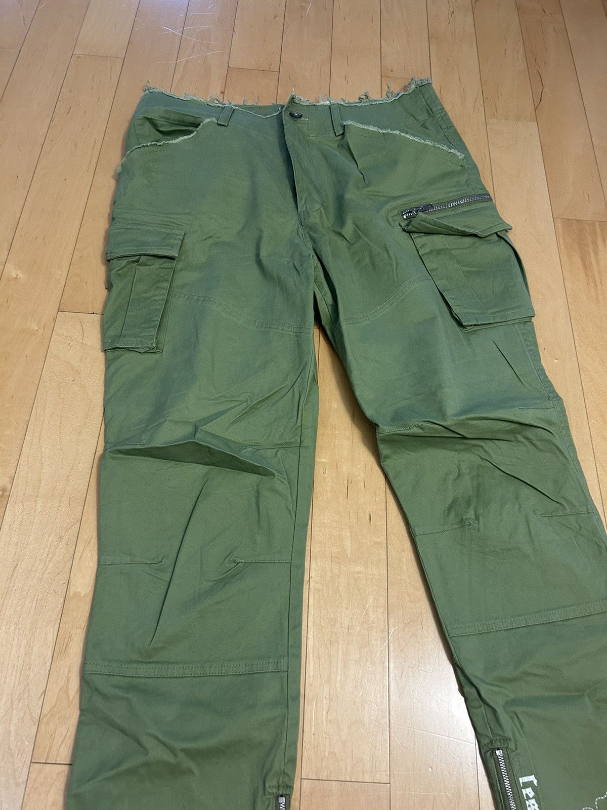 Other Hour 25 Distressed Cargo Pants Size US 36 / EU 52 - 2 Thumbnail