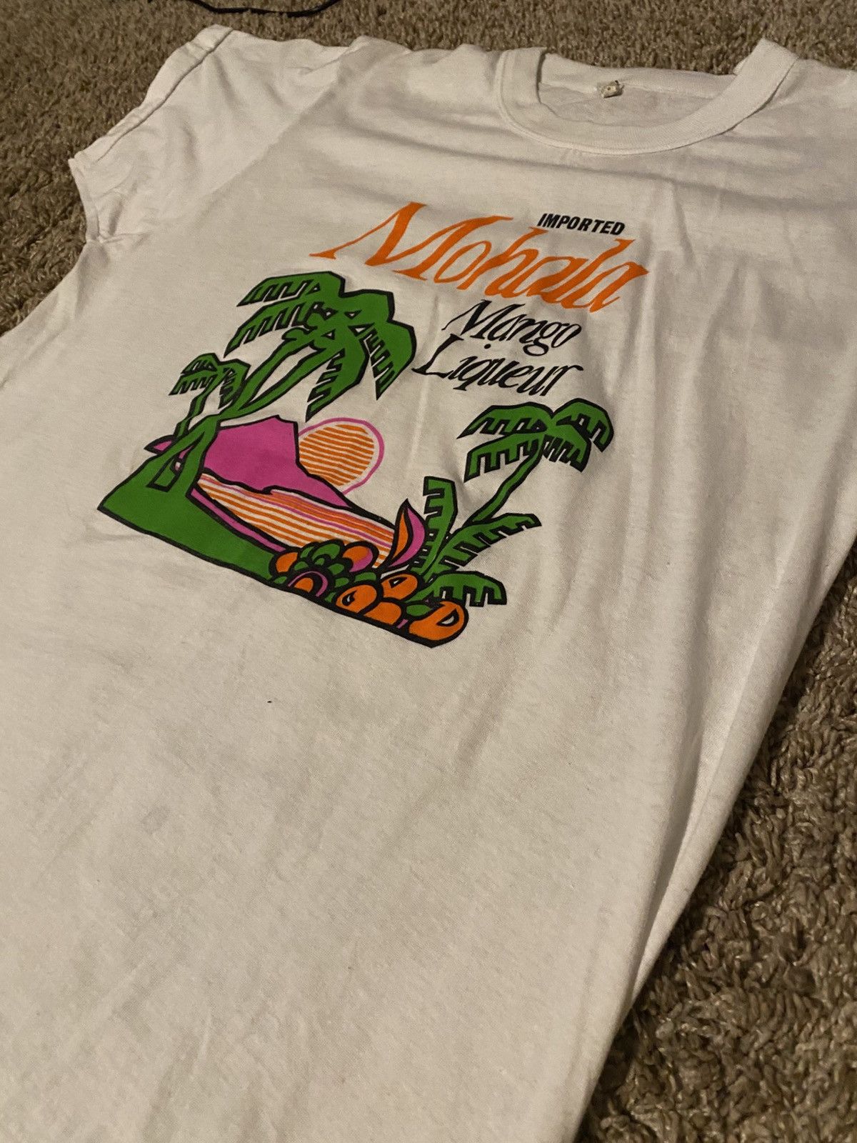 Vintage Vintage 80s Liquor Tee Size US XL / EU 56 / 4 - 2 Thumbnail