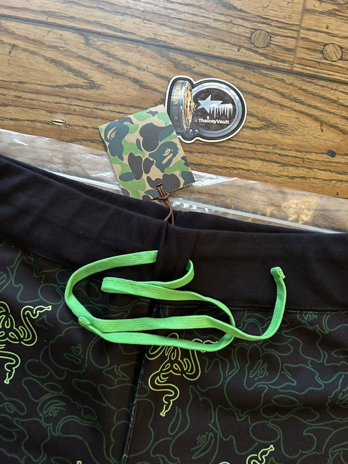 Bape Bape x Razer Collab Side Shark Sweat Shorts Size US 30 / EU 46 - 7 Thumbnail