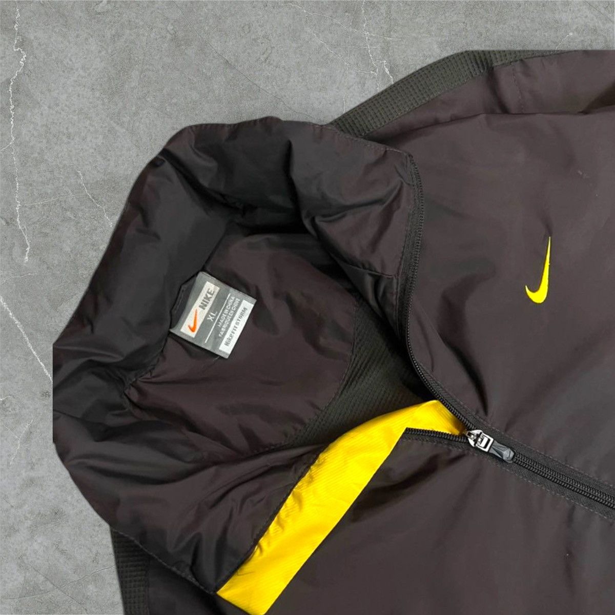 Nike × Vintage Nike Y2K Big Swoosh Brown & Yellow Windbreaker Size US L / EU 52-54 / 3 - 2 Thumbnail