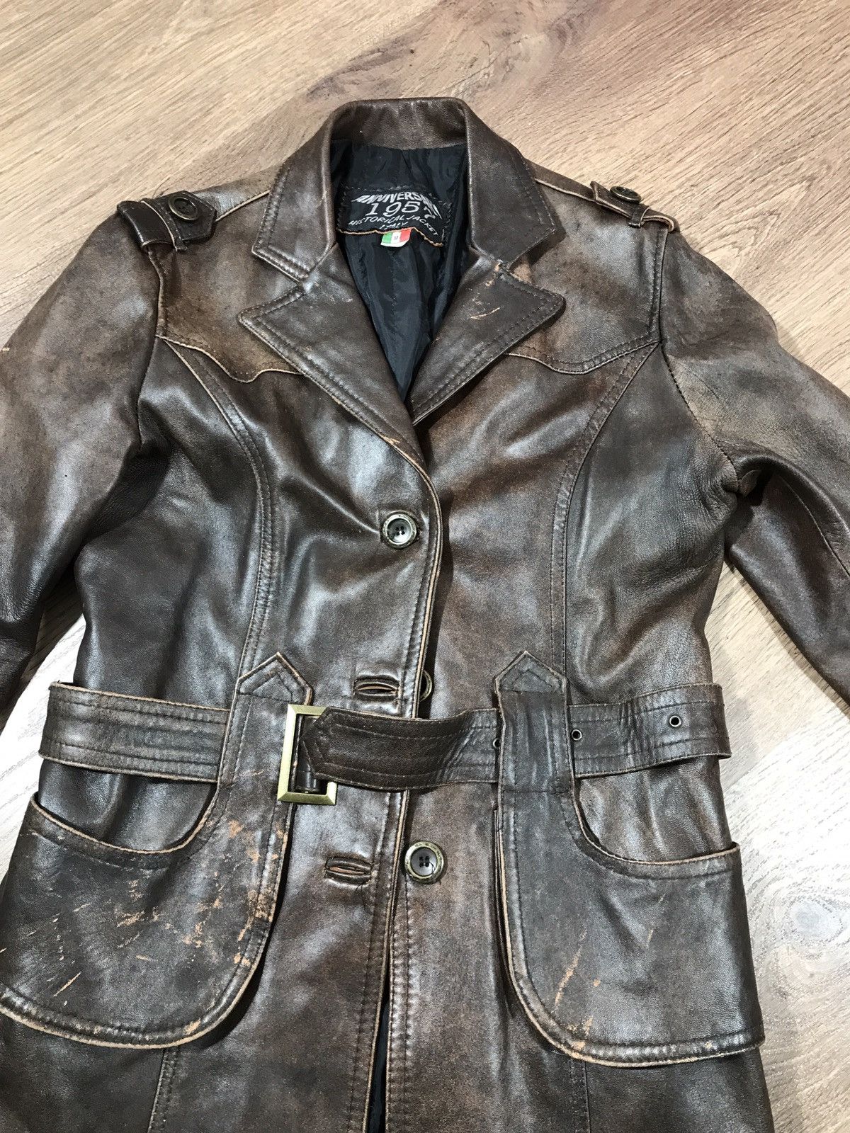 Vintage Vintage Distressed Leather Jacket Italy Size M / US 6-8 / IT 42-44 - 2 Thumbnail
