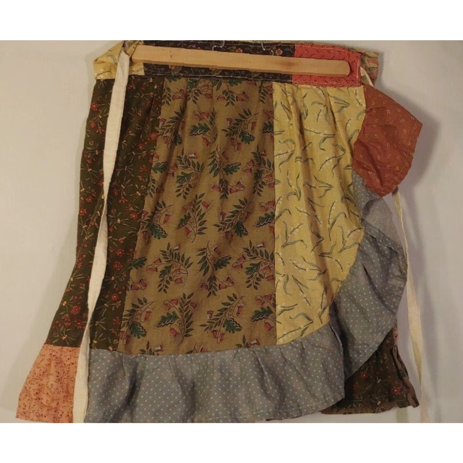 Vintage VINTAGE Handmade Patchwork Wrap Skirt Women S-L Tie Floral Mini Hippie OOAK OSFM Boho Size 28" / US 6 / IT 42 - 8 Thumbnail