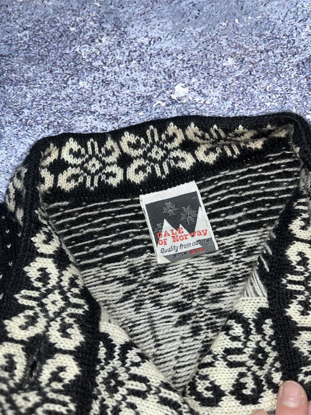 Dale Of Norway Vintage Dale Of Norway Cardigan Knitted Fair Isle Clasps Size US S / EU 44-46 / 1 - 3 Thumbnail