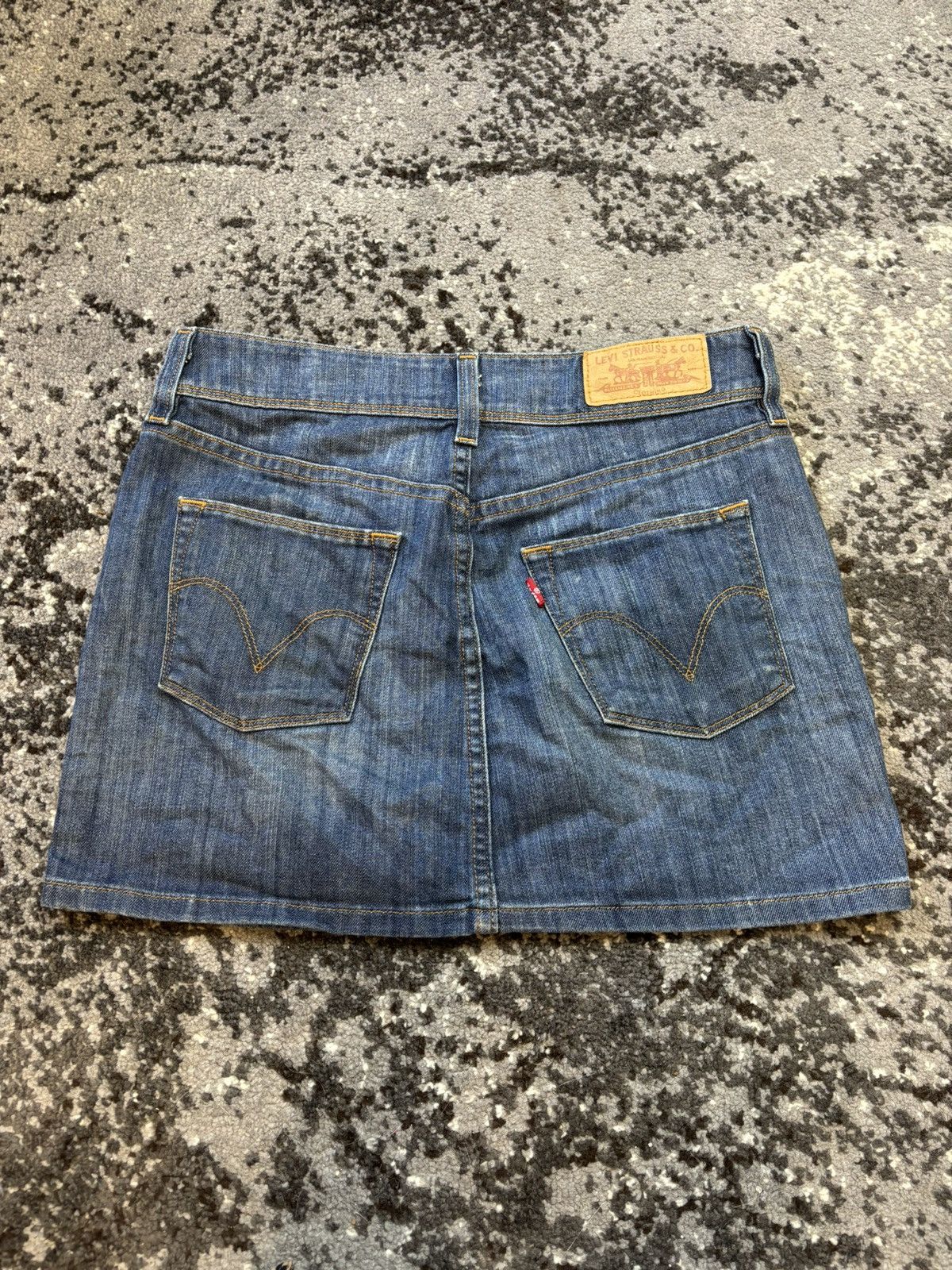 Levi's × Vintage Vintage Levi’s mini denim skirt y2k style Size 30" / US 8 / IT 44 - 6 Thumbnail