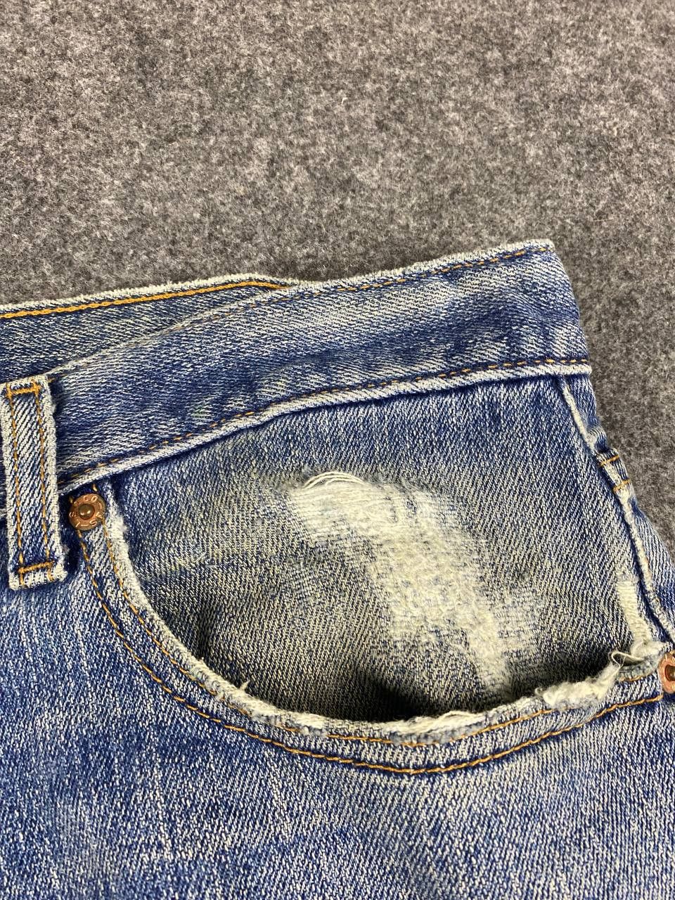 Levi's vintage levis 550 relaxed fit distressed denim Size US 38 / EU 54 - 13 Thumbnail