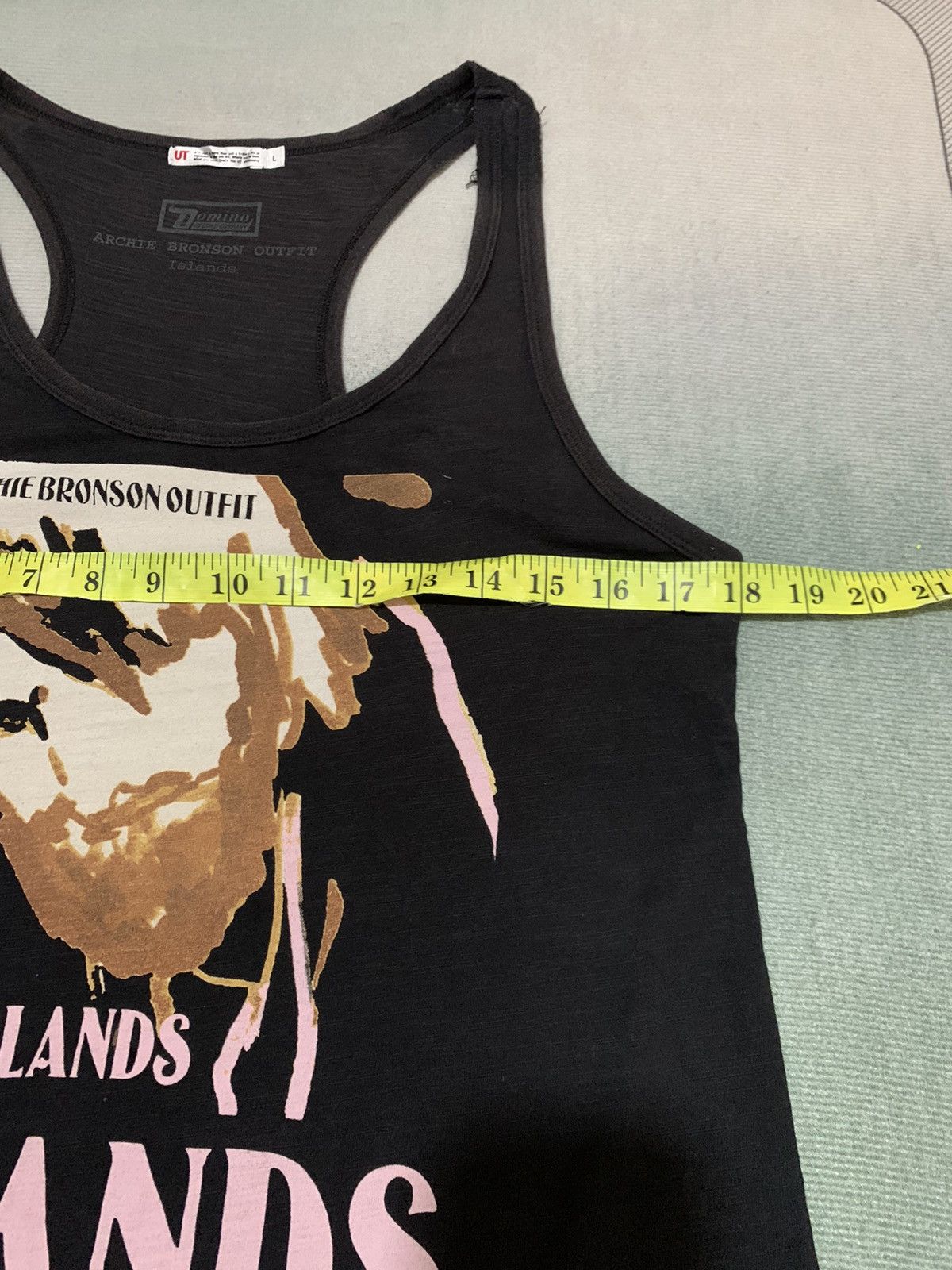 Uniqlo 🔥VINTAGE ARCHIE BRONSON BAND TANK TOP UNIQLO JAPAN Size US L / EU 52-54 / 3 - 10 Thumbnail