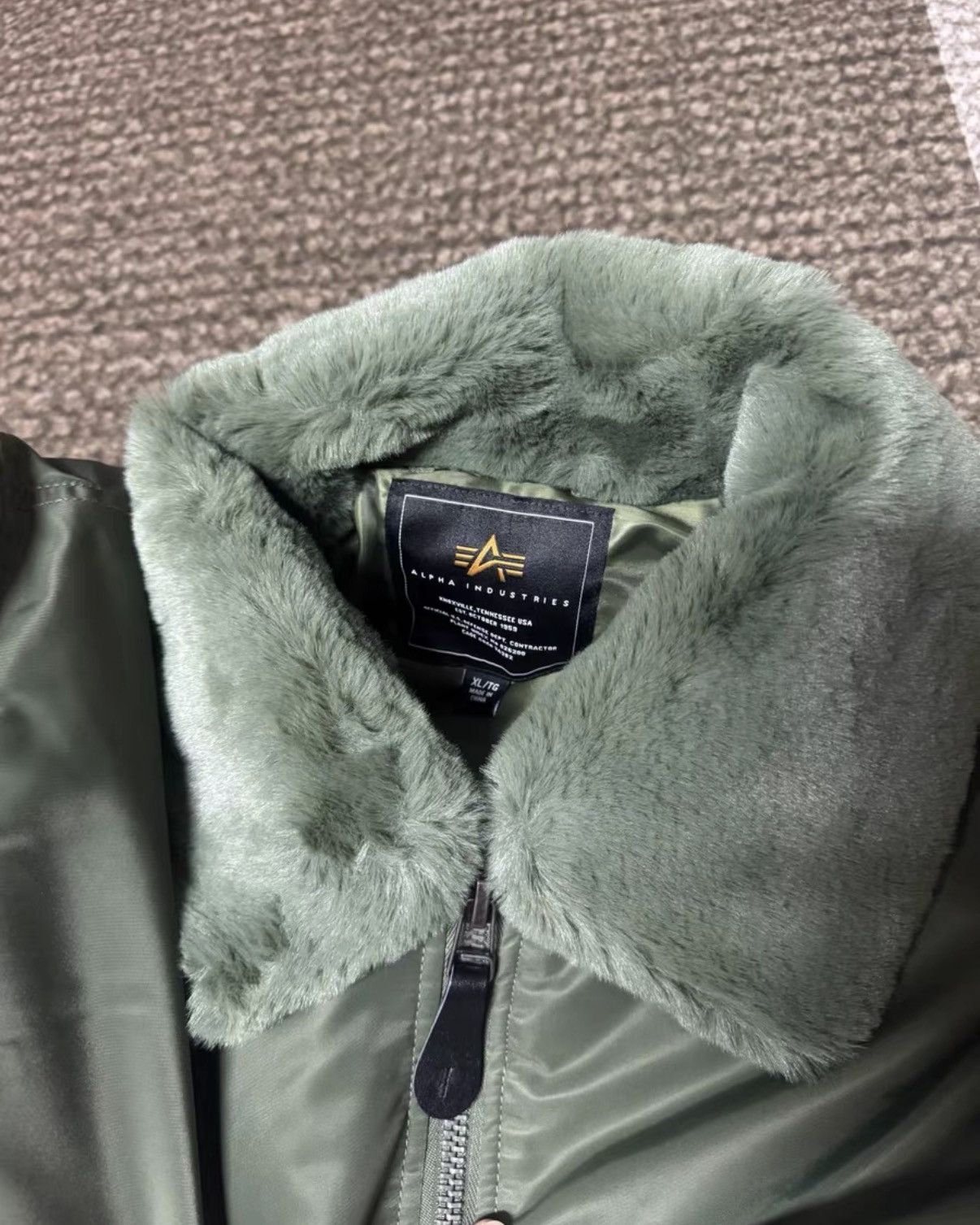 Alpha Industries Alpha Industries B-15 Bomber Jacket Size US XL / EU 56 / 4 - 2 Thumbnail