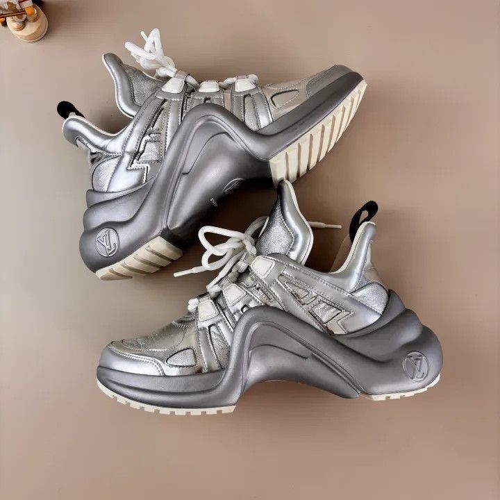 Louis Vuitton Louis Vuitton Silver Low-Top Stylish Sneakers -2508 Size US 6 / IT 36 - 6 Thumbnail
