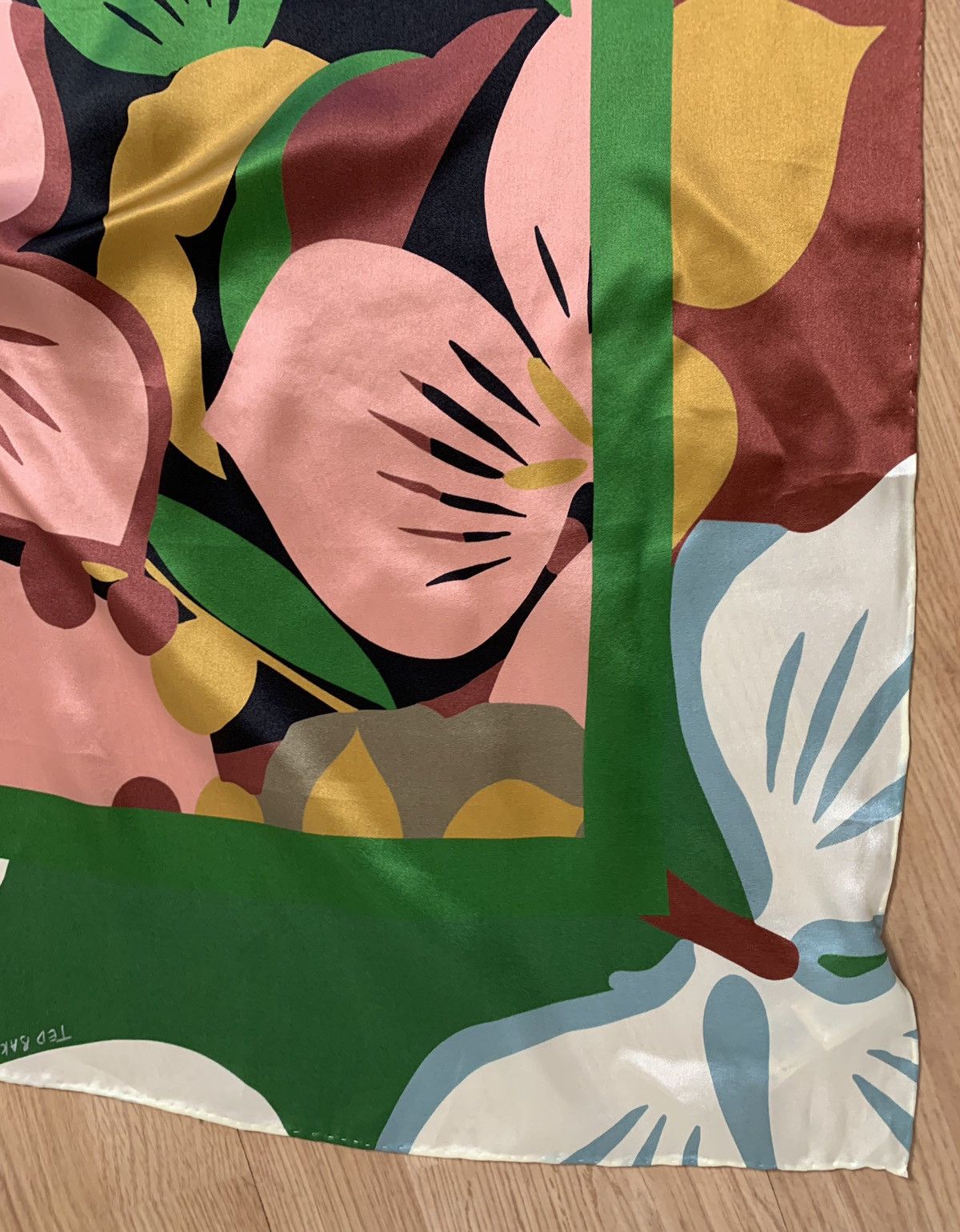 Ted Baker Ted baker flower silk flower Size ONE SIZE - 8 Thumbnail
