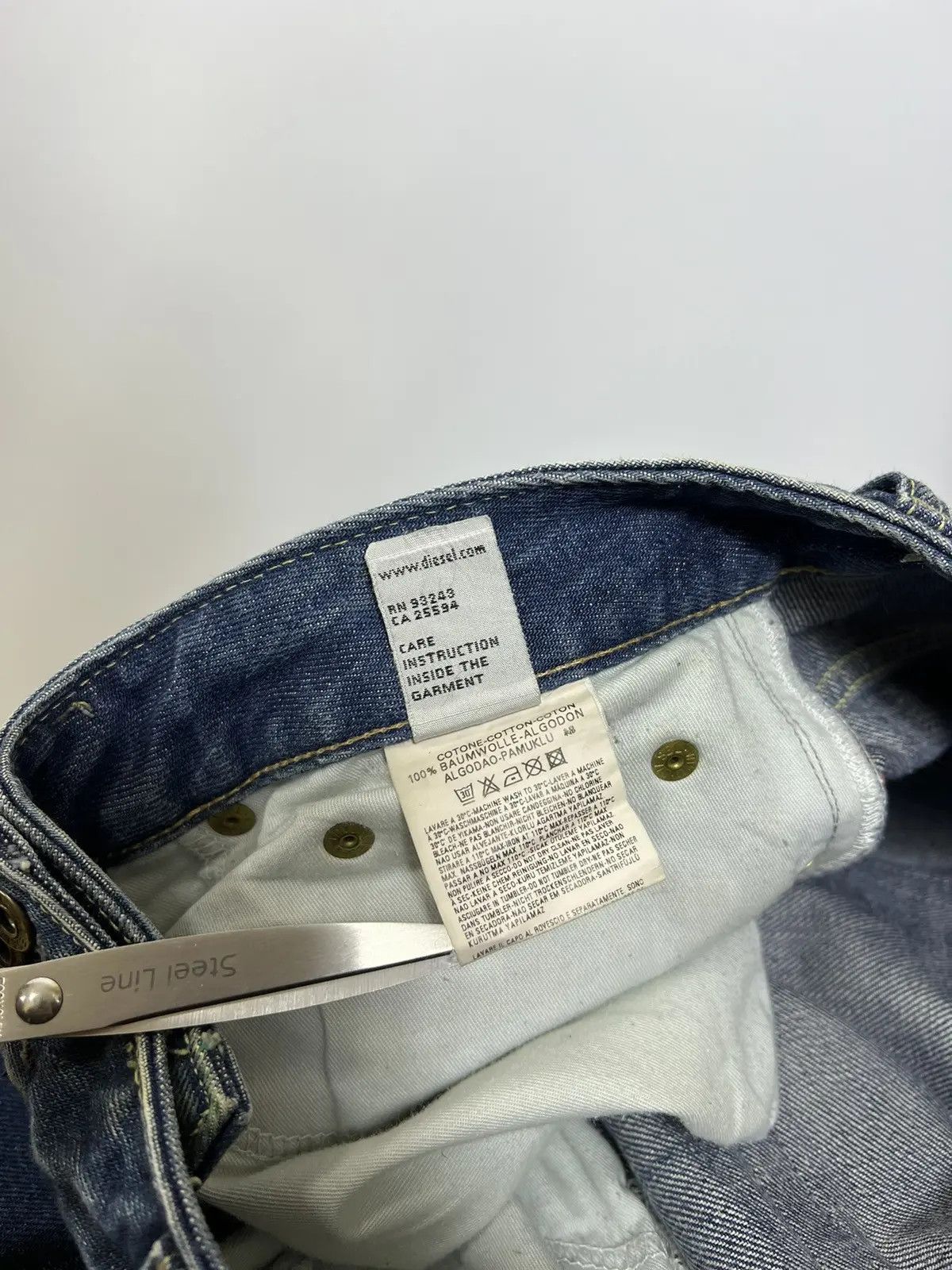 Diesel × Vintage Diesel men’s denim jeans made in Italy Size US 29 - 5 Thumbnail