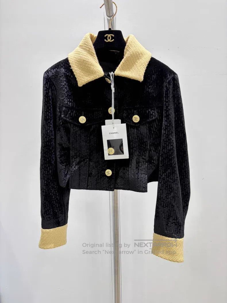 Chanel Chanel Black and yellow corduroy short jacket Size XS / US 0-2 / IT 36-38 - 1 Thumbnail