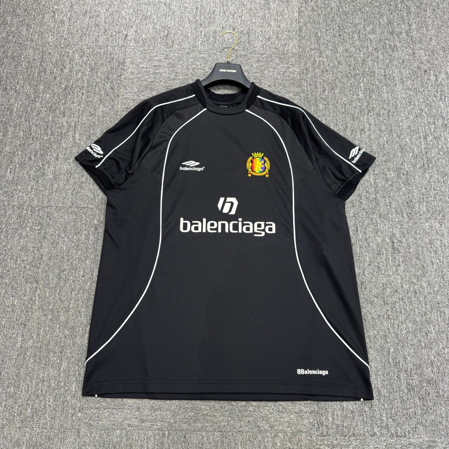 Balenciaga Balenciaga Manchester United Football Jersey - dmc Size US M / EU 48-50 / 2 - 1 Thumbnail