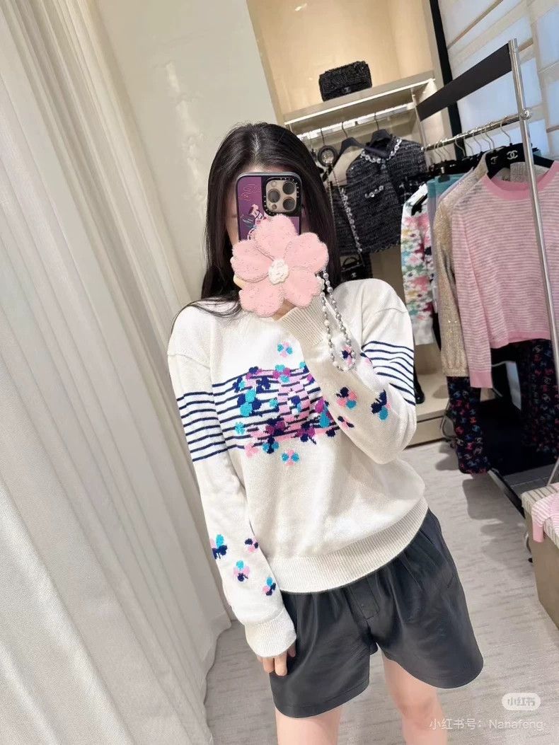 Chanel Chanel 24P Spring and Summer Preview White Floral Double C Size M / US 6-8 / IT 42-44 - 2 Thumbnail