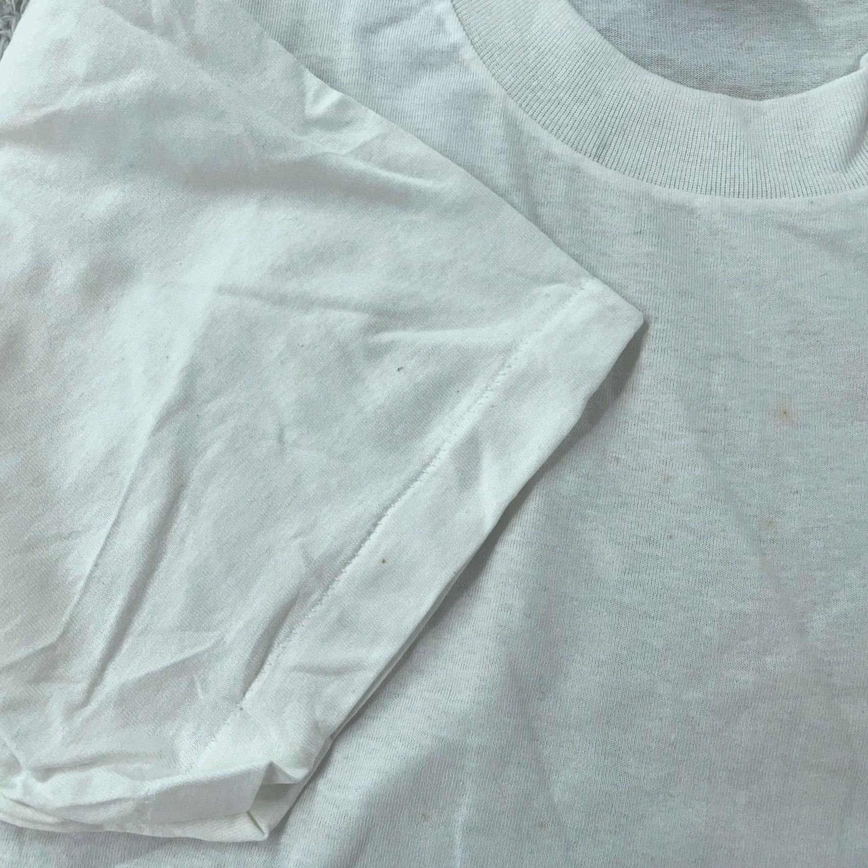 Vintage VINTAGE BVD Shirt Mens Small White 100% Combed Cotton Crewneck Plain Size US S / EU 44-46 / 1 - 6 Thumbnail