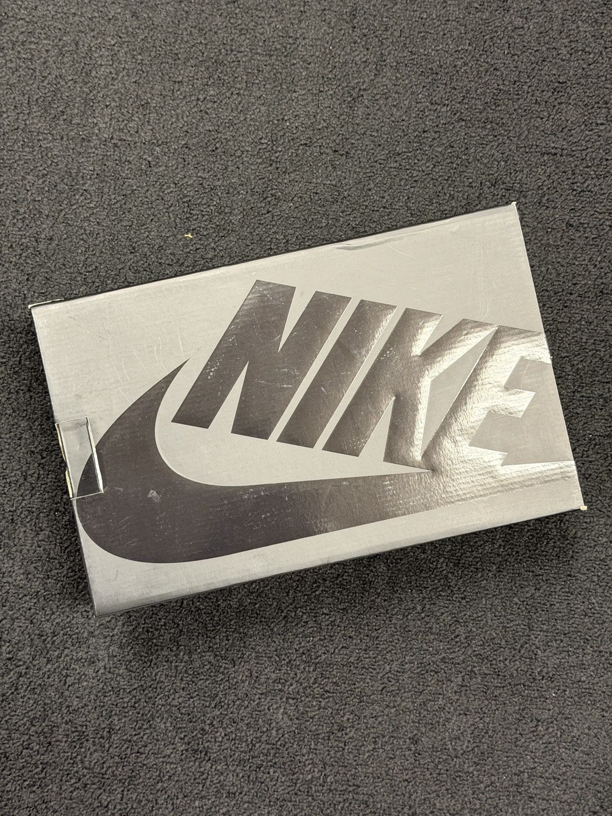 Nike × Supreme DS Supreme x Nike Air Force 1 White Low Tops size 8 Size US 8 / EU 41 - 9 Thumbnail
