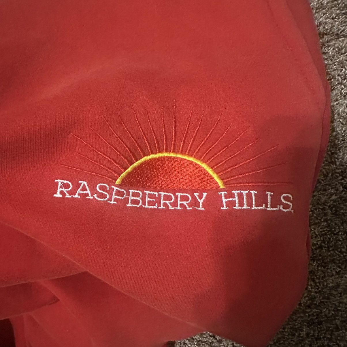 The GV Gallery Raspberry Hills Red Casamigo Sweats Size US 34 / EU 50 - 2 Thumbnail