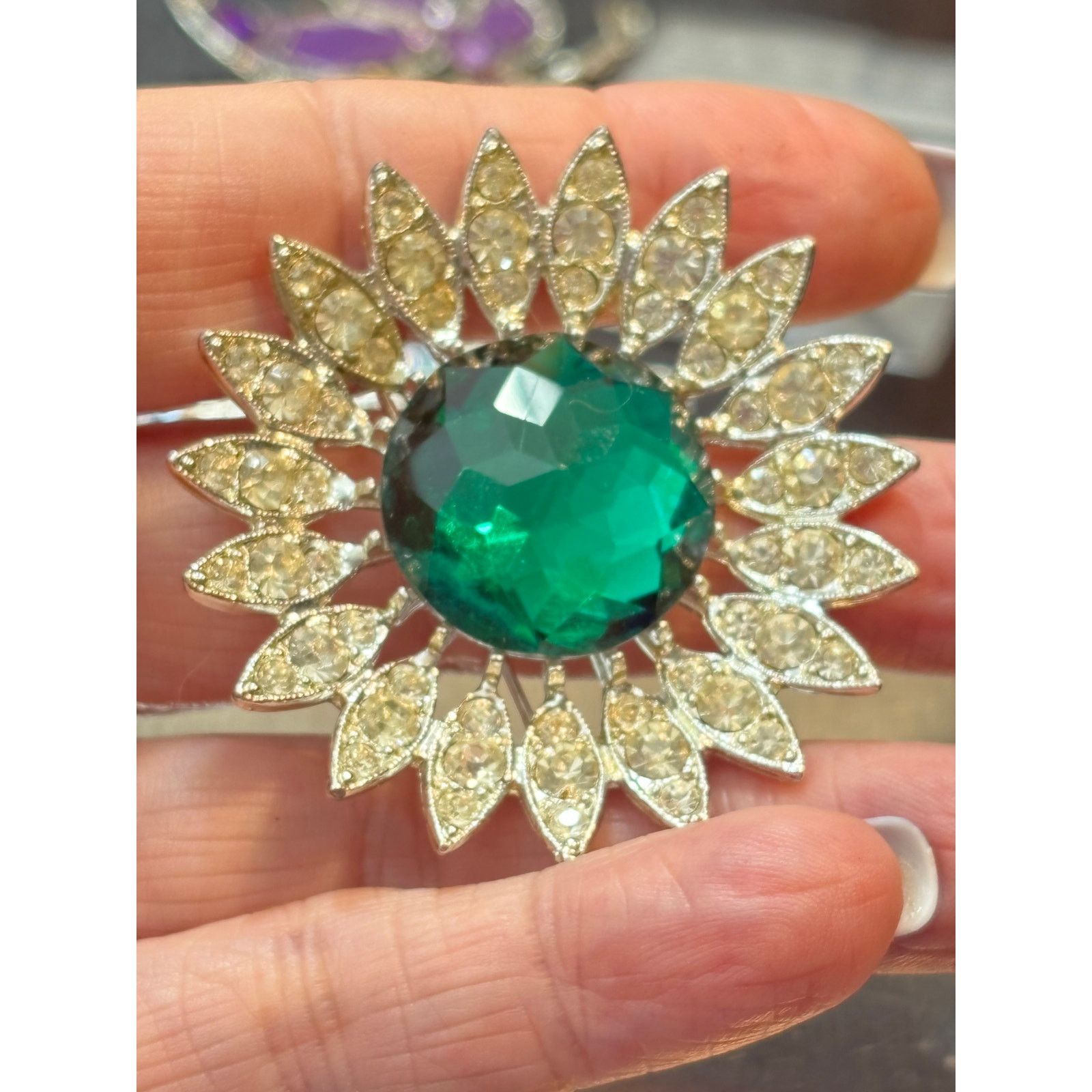 Other Vintage Sarah Coventry Green Rhinestone Floral Brooch Size ONE SIZE - 1 Thumbnail