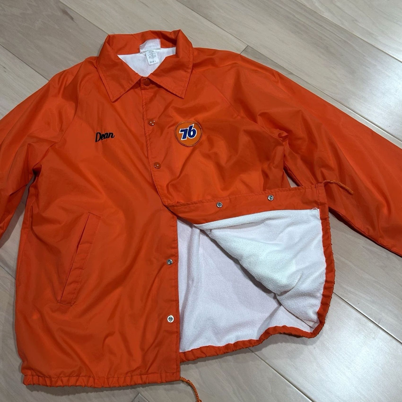 GAS VINTAGE Union 76 Oil Gas Nylon Jacket Lined Long Sleeve Men’s Large Orange Art Deco Casual Nylon Union Made 1980s Mens Size US L / EU 52-54 / 3 - 5 Thumbnail