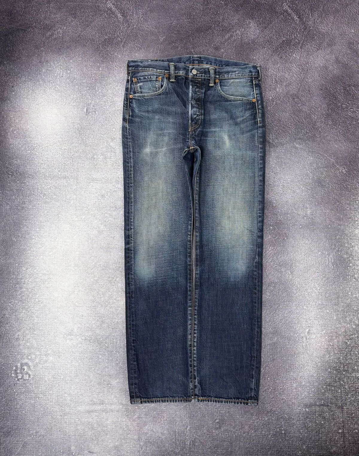 Levi's Vintage Levi’s 501 Men’s Dark Navy Blue Wash Denim Jeans Size US 34 / EU 50 - 2 Thumbnail