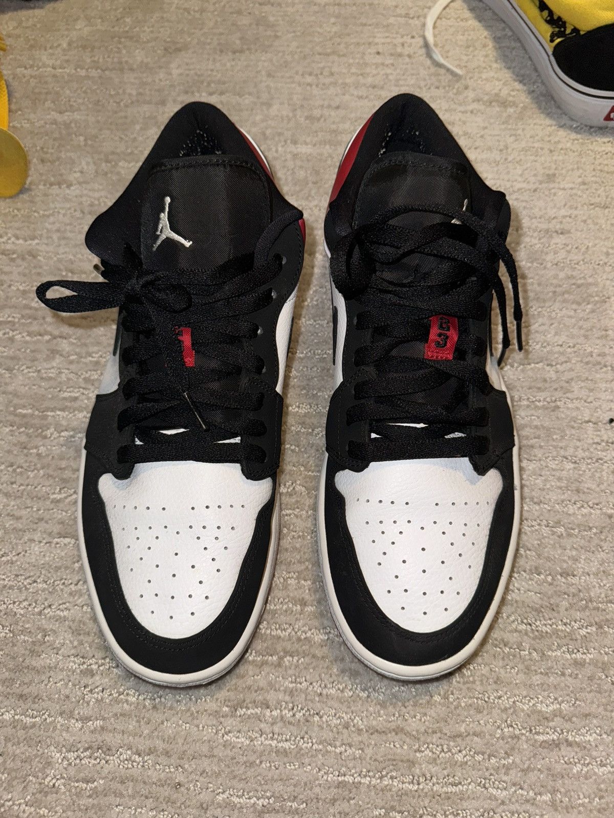 Jordan Brand × Nike Nike Jordan 1 low Black Toe Size US 10 / EU 43 - 3 Thumbnail