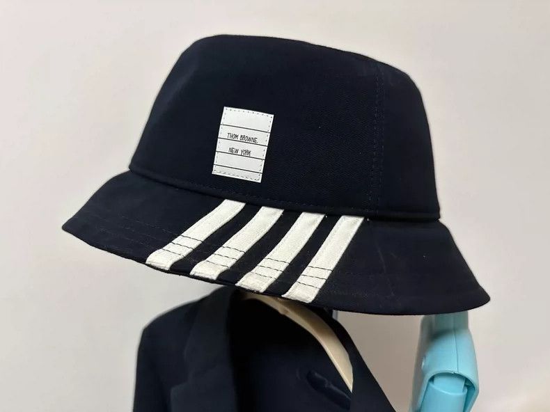 Thom Browne Thom Browne Striped emblem fisherman's cap Size ONE SIZE - 1 Thumbnail