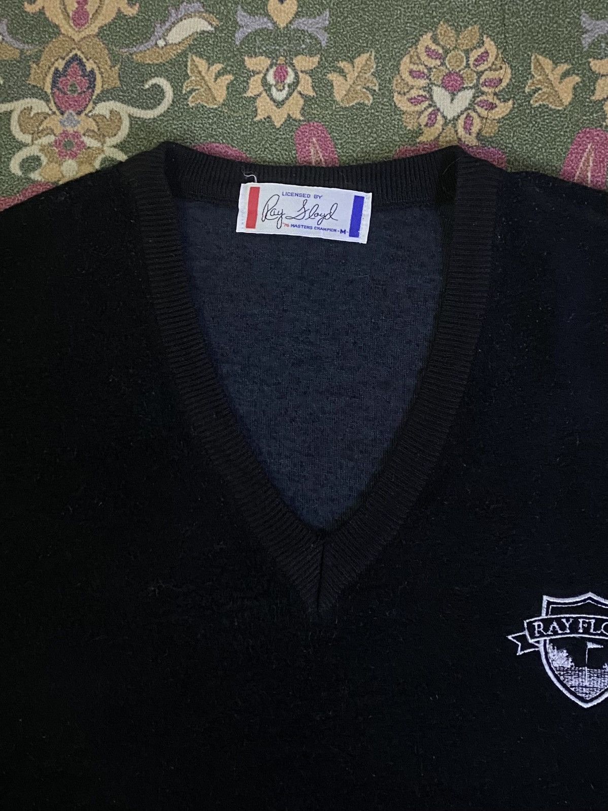 Japanese Brand × Vintage Vintage Ray Floyd Small Logo Vneck Sweater Size US S / EU 44-46 / 1 - 4 Thumbnail