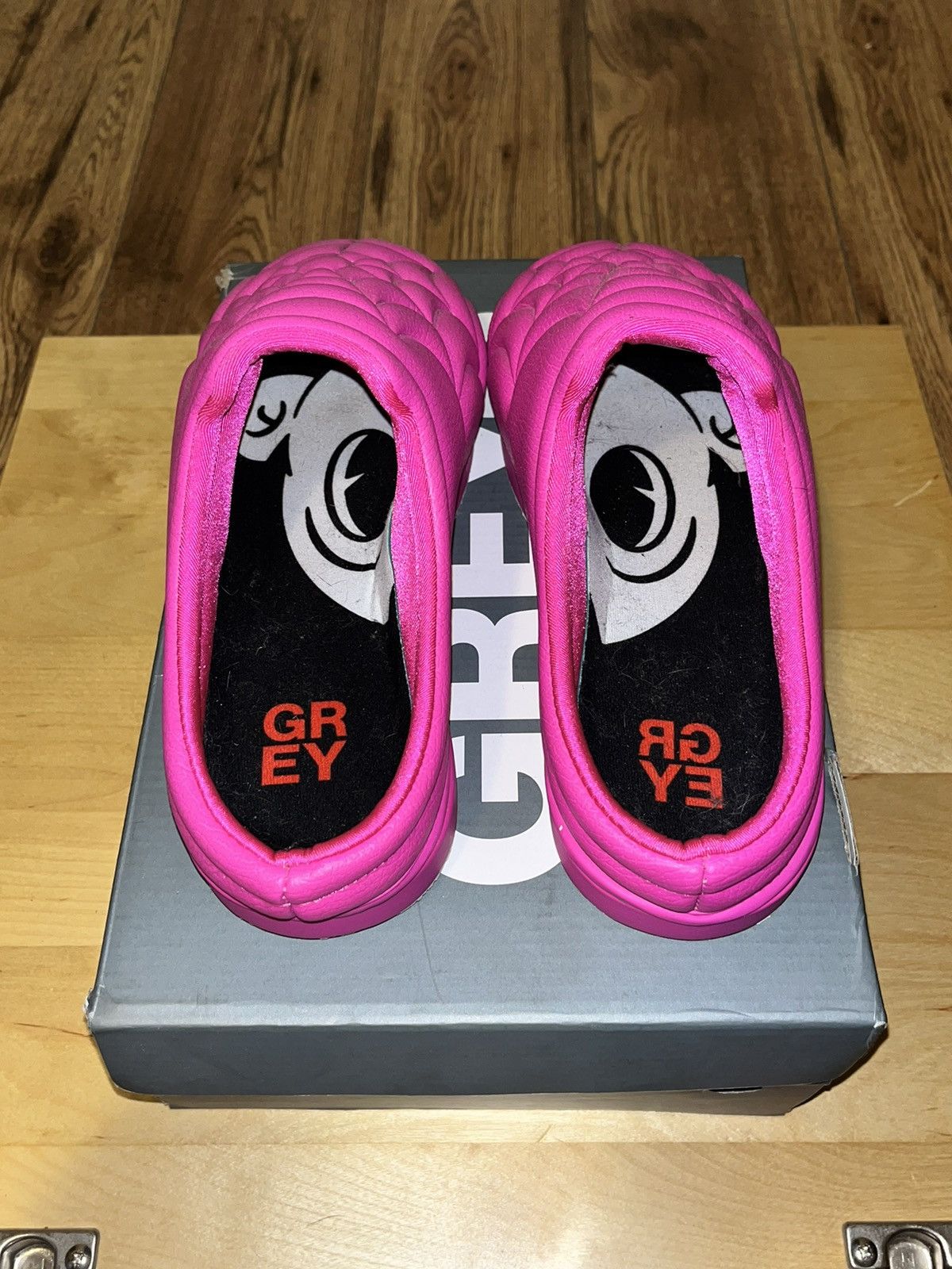 Designer × Other × Ugg Grey Sonics Web Mules ‘Pink Leather’ Size US 9 / EU 42 - 5 Thumbnail