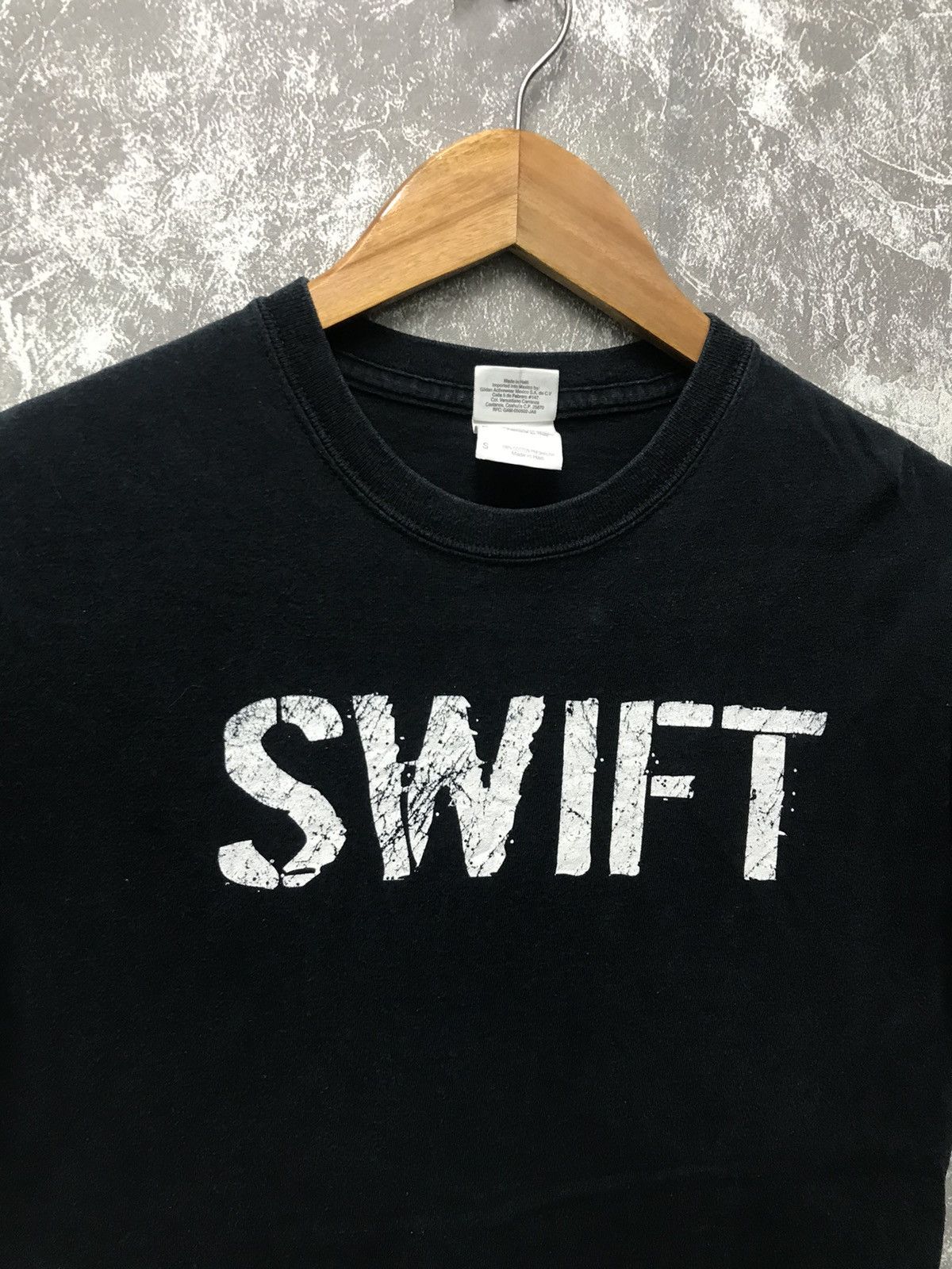 Band Tees × Rap Tees Vintage Taylor Swift Fearless Tour Tee Size US S / EU 44-46 / 1 - 5 Thumbnail