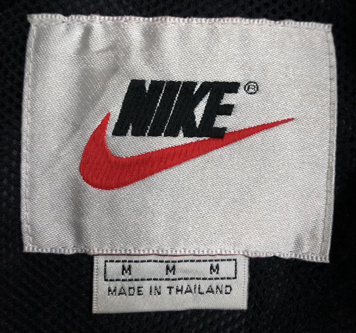 Nike Vintage Nike Windbreaker Jacket Size US M / EU 48-50 / 2 - 13 Thumbnail