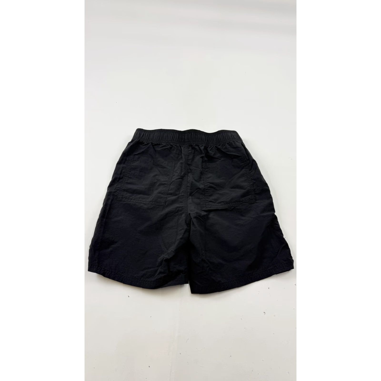 Vintage BP Shorts Mens Small Black Nylon Elastic Waist Drawstring Casual Pockets Bermuda Shorts Mens Black Nylon Casual Pockets Knit? Size US 29 - 4 Thumbnail