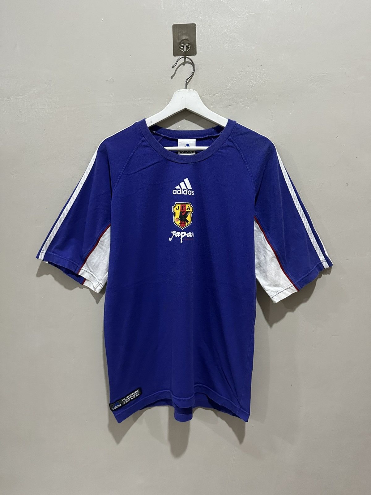 Adidas Adidas X Japan National Team x Tshirt x Vintage Size US M / EU 48-50 / 2 - 1 Thumbnail