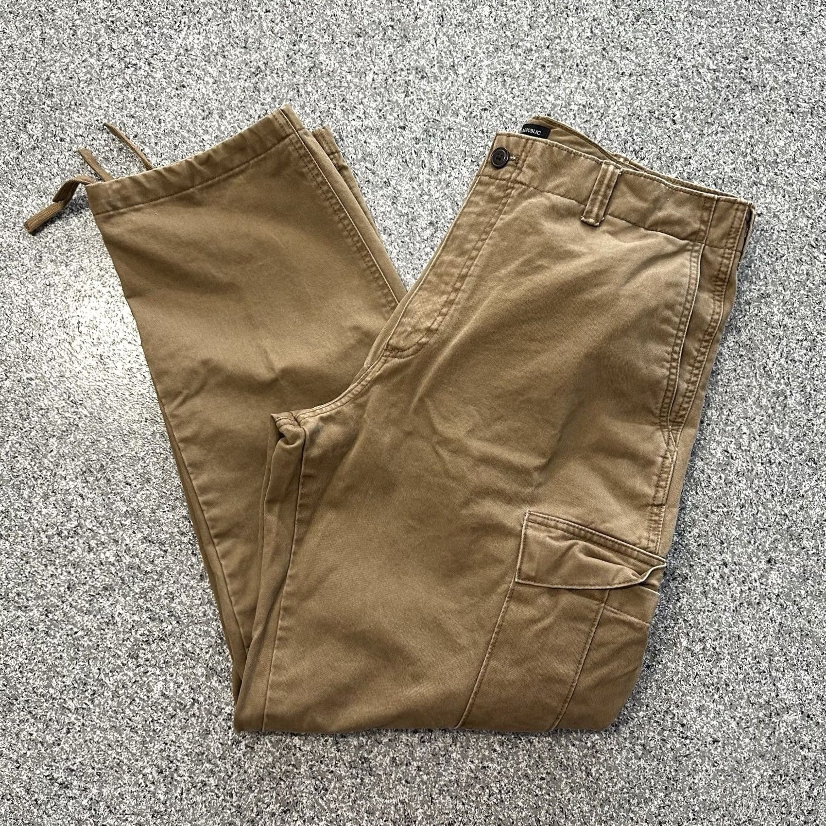 Banana Republic Banana Republic Cargo Pants Mens 36x34 Relaxed Fit Brown Size US 36 / EU 52 - 2 Thumbnail